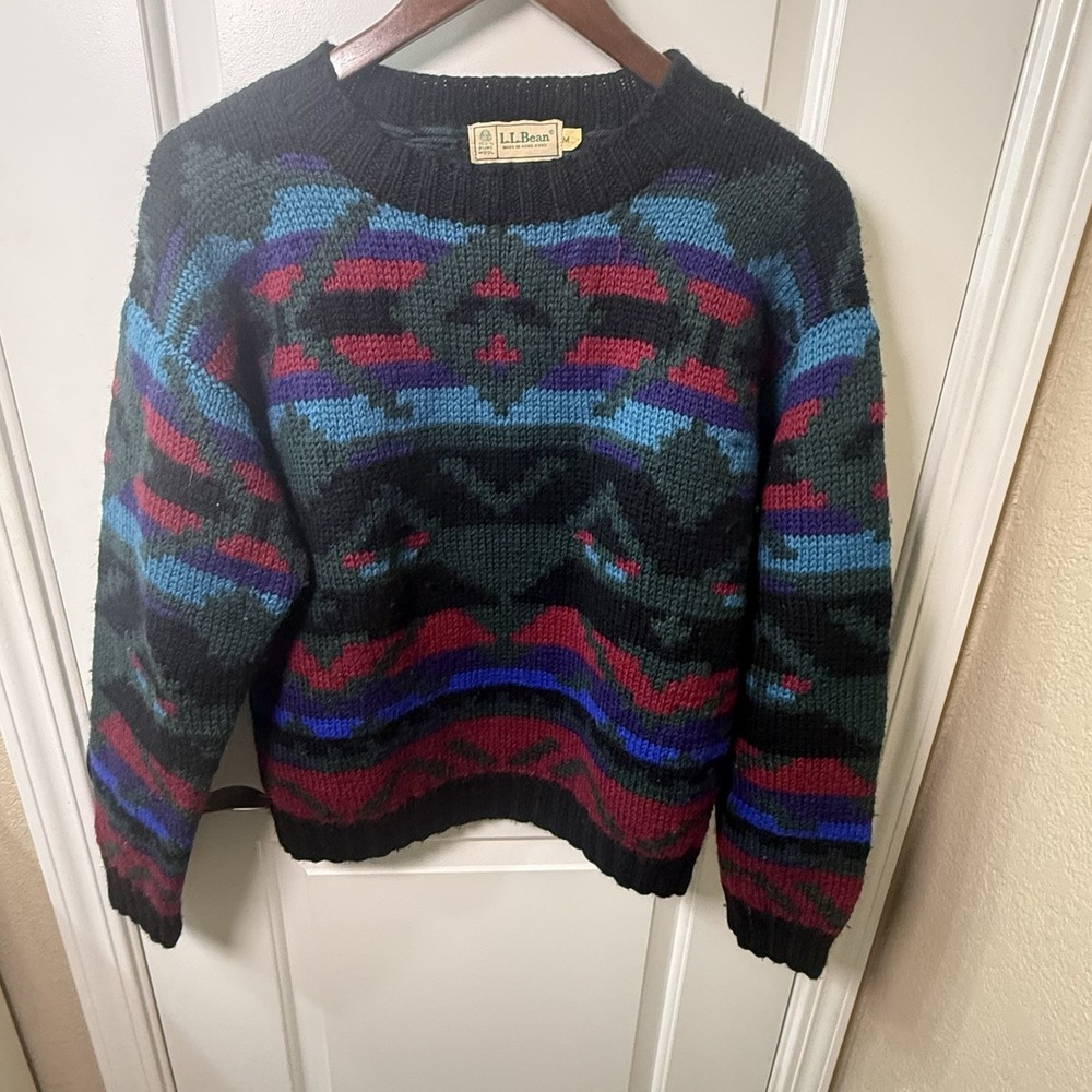 Vintage L.L. Bean Womens M 100% Wool Sweater Geometric Nordic Made Hong Kong